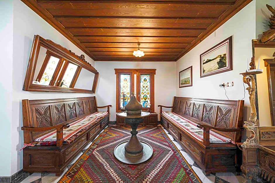 Cunda Tas Konak Otel