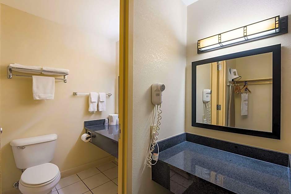 Best Western Prairie Inn & Conference Center