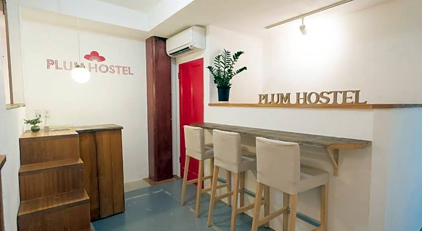 plumhostel