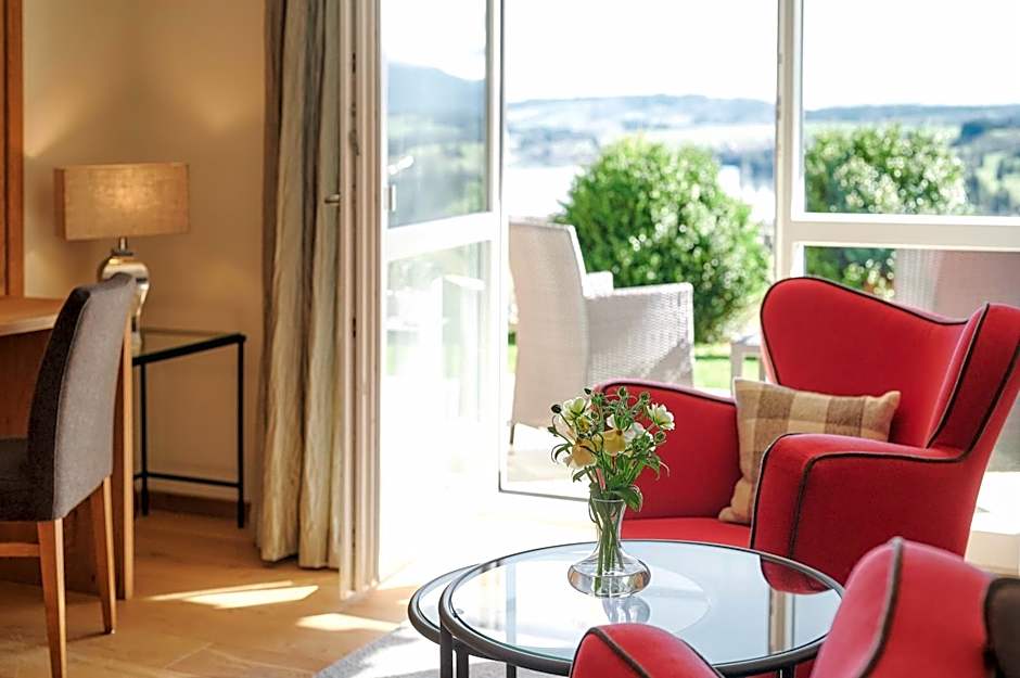 Hotel Auf der Gsteig GmbH