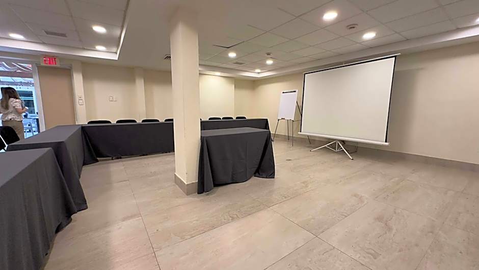 Best Western Plus Monterrey Colon