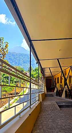 Holi Homestay Trawas