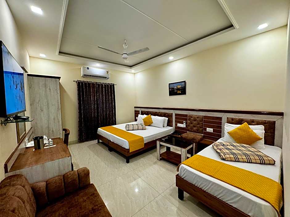 Hotel Sarovar Regency