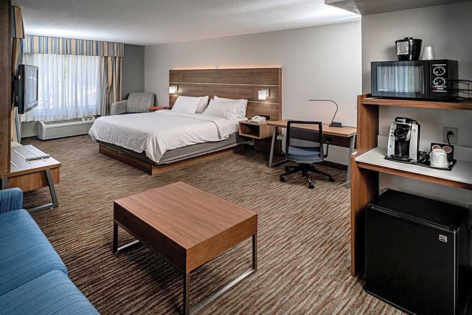 Holiday Inn Express and Suites Pikeville By IHG