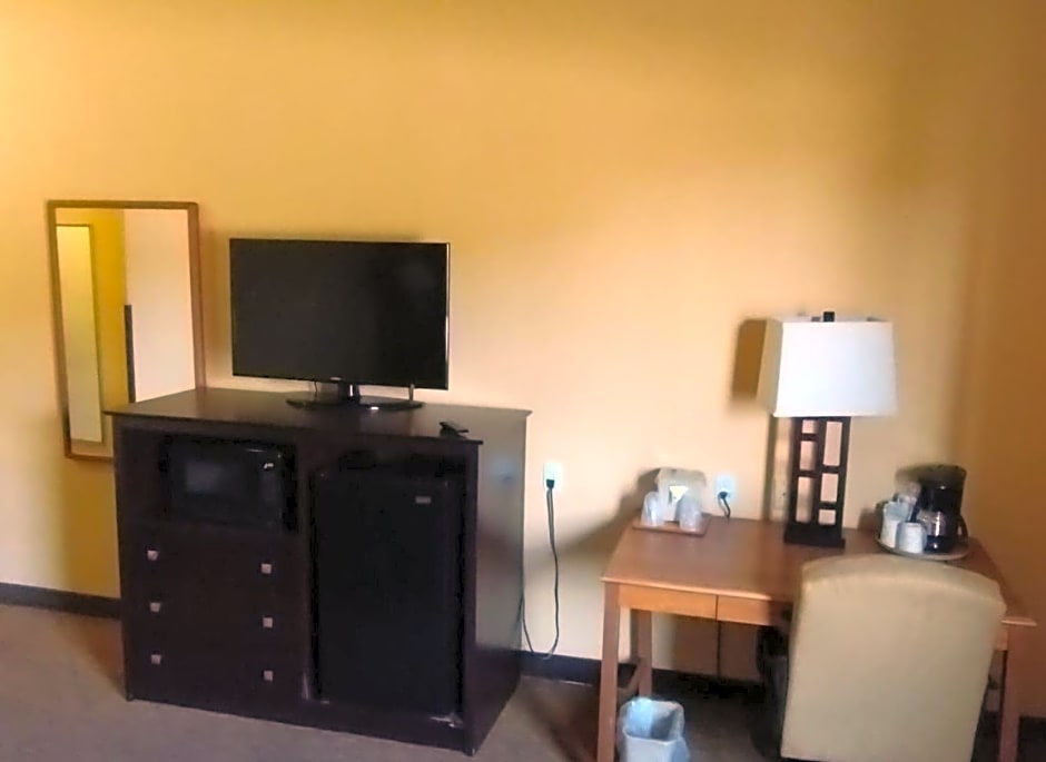 Shary Inn and Suites