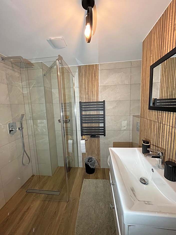 Pokoje Goscinne u Naglaka Willa Zab