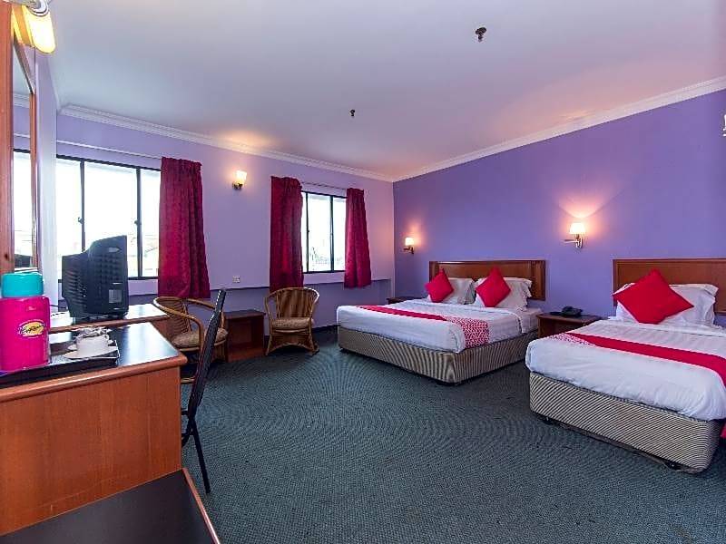 OYO 472 Comfort Hotel 1