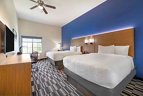 Deluxe Queen Room with Two Queen Beds