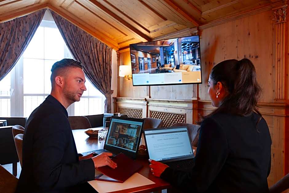 Kings Hotel First Class