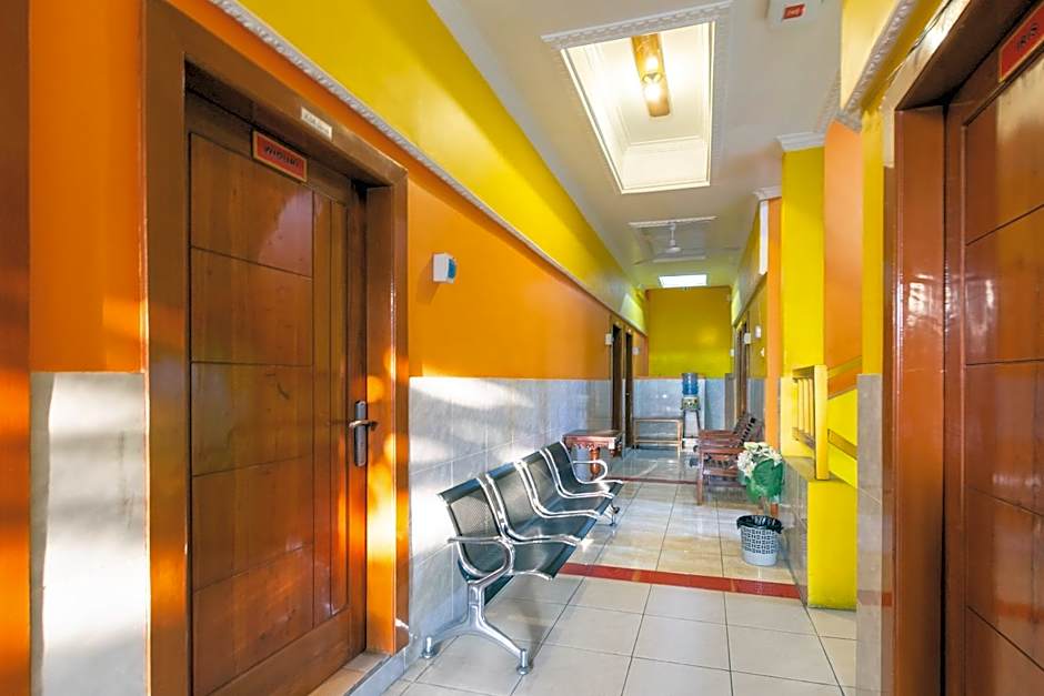 Homestay Gayatri Sawojajar near Univ Negeri Malang Kampus 2 Mitra RedDoorz