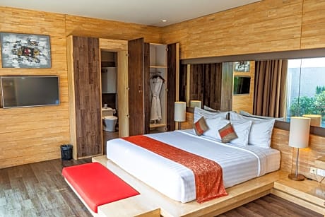 Interconnecting Family Villa with Private Pool