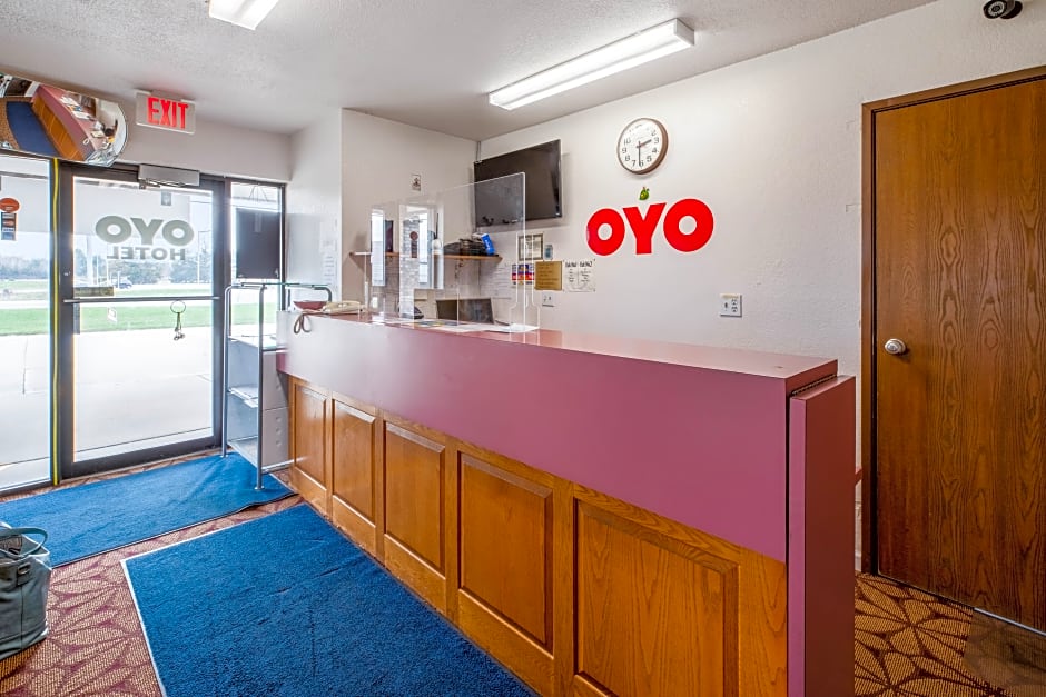 OYO Hotel Chesaning Route 52 & Hwy 57