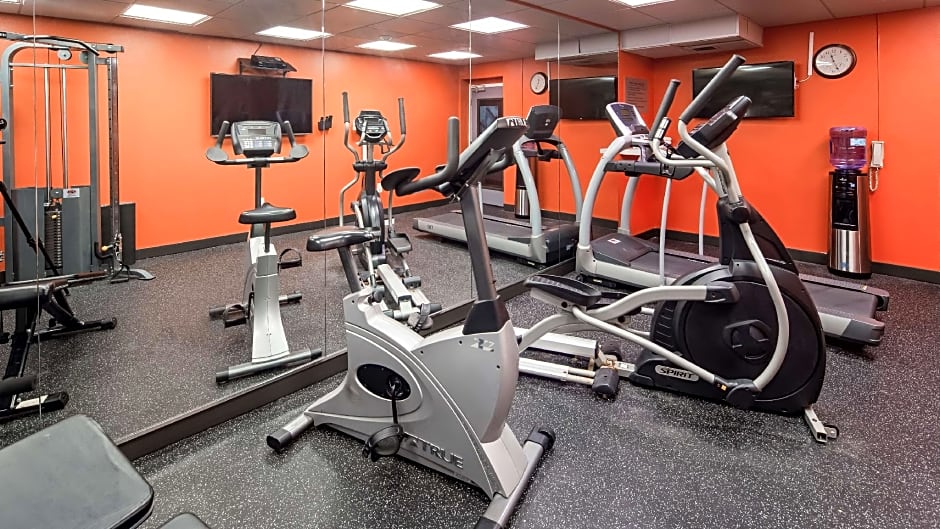 Best Western Paramus Hotel & Suites