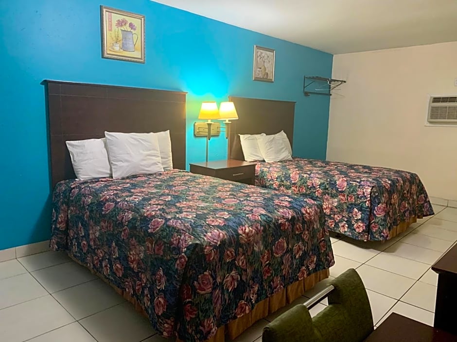 Travelers Inn - Clearwater