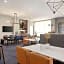La Quinta Inn & Suites by Wyndham Brunswick/Golden Isles