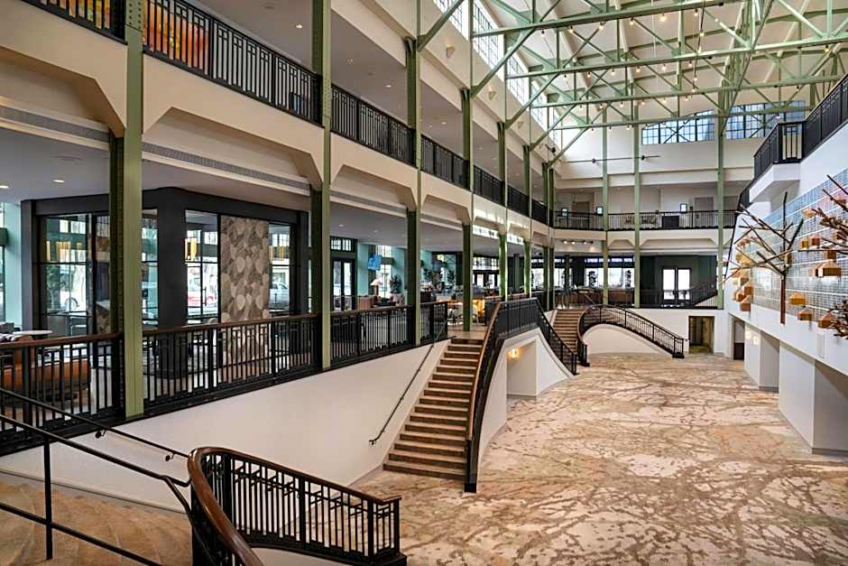 Sheraton Grand Sacramento Hotel