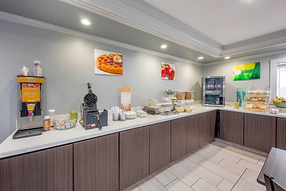 Quality Inn Near Lake Marble Falls