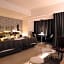FFFFFF Hotel