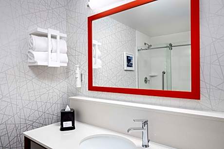 1 King 1Bdrm Presidential Suite W/Kitchenette