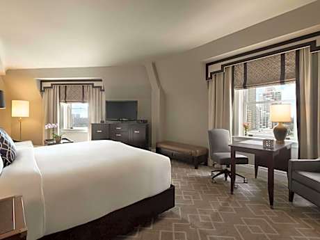 Fairmont Gold Room - One King Bed