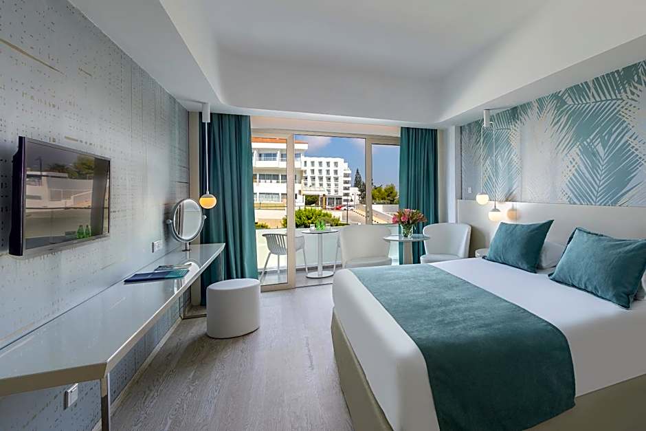 The Ivi Mare - Designed for Adults