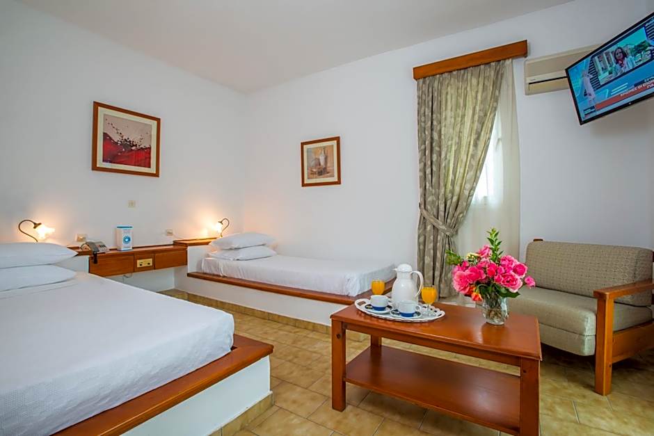 Delfinia Hotel & Bungalows