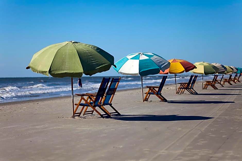 Charming SPI family condo - walking distance to the beach, Sleeps 6, Third Floor, 2026 Traveler Award