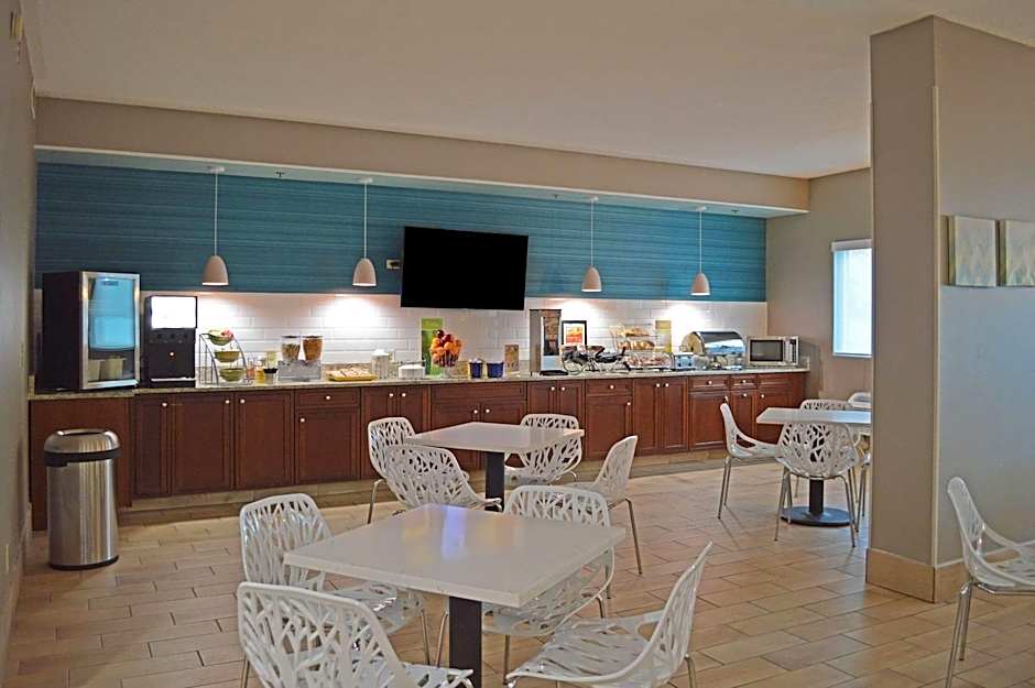 Country Inn & Suites Rehoboth Beach - Dewey