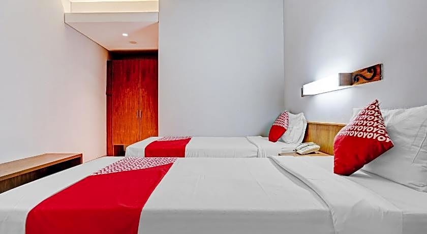 Super OYO Flagship 90501 Hotel Montameri
