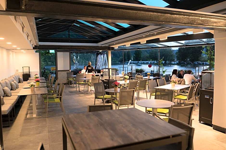 Hotel Haus Burg Metternich