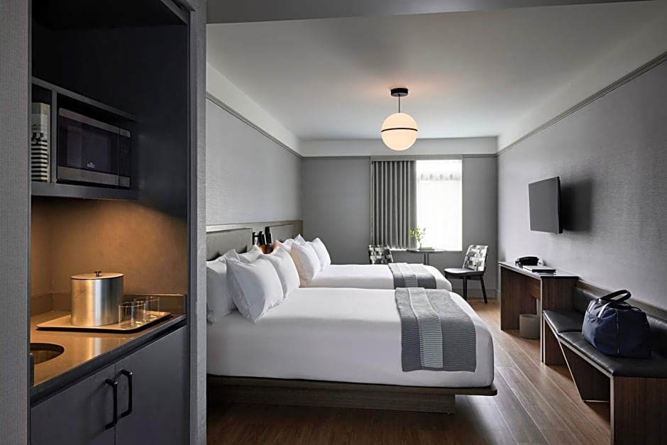 The Melrose Hotel