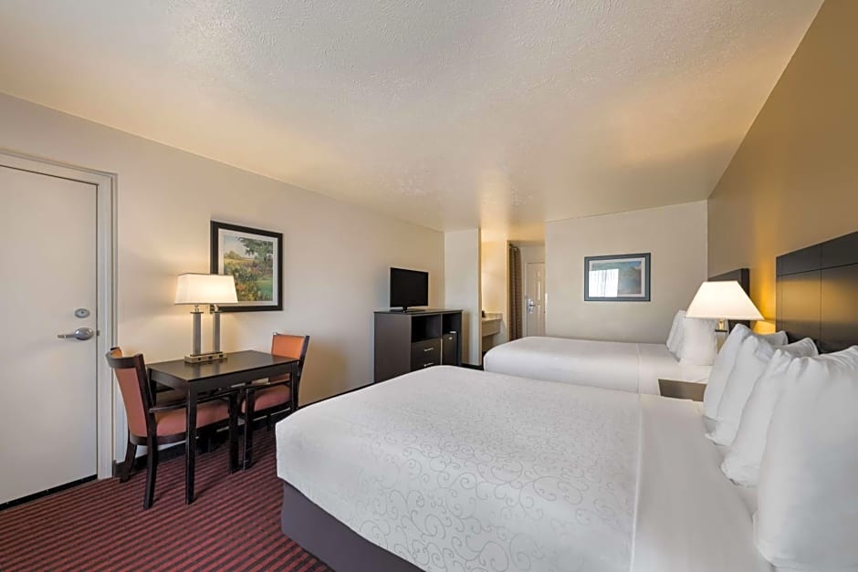  Best Western Salinas Valley Inn & Suites