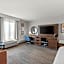 Hampton Inn & Suites Peru