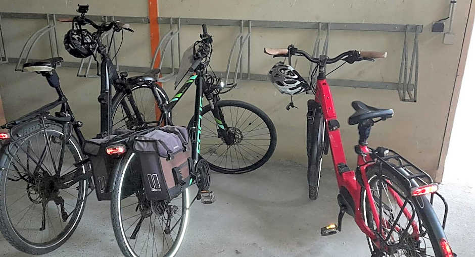 Logis Hôtel Restaurant La Vieille Auberge, Art and Gallery