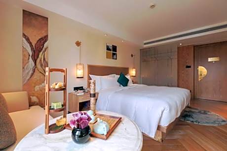 Executive Queen Room