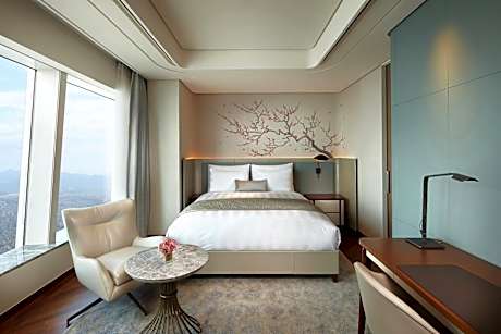 Grand Deluxe Double River view & Scenic Bath