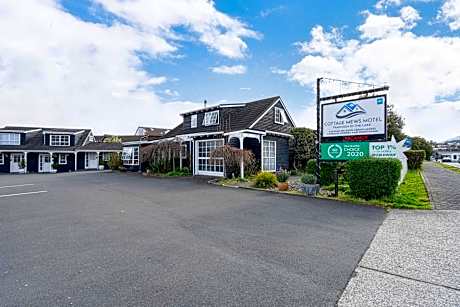 Cottage Mews Motel