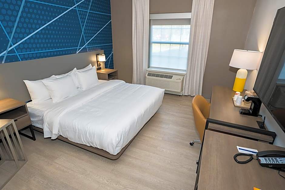 Comfort Inn & Suites River City Decatur