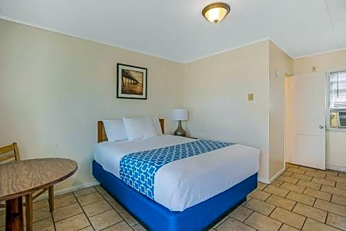 Dolphin Oceanfront Motel - Nags Head