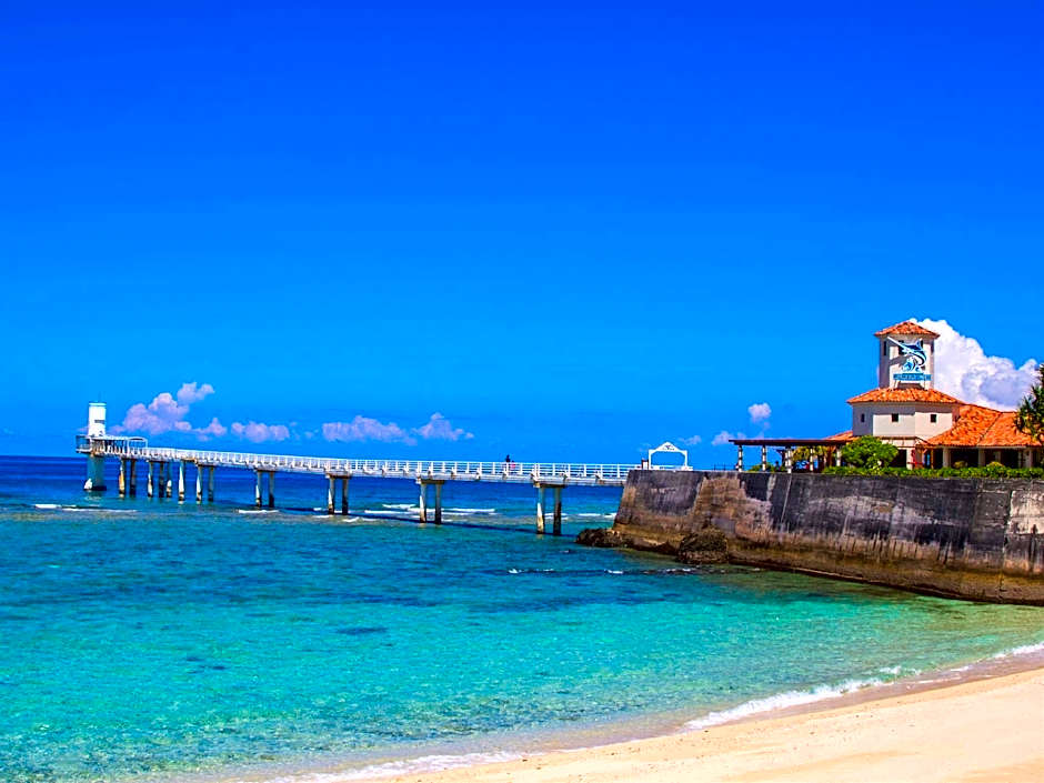 Green Rich Hotel Okinawa Nago (Artificial hot spring Futamata Yunohana)