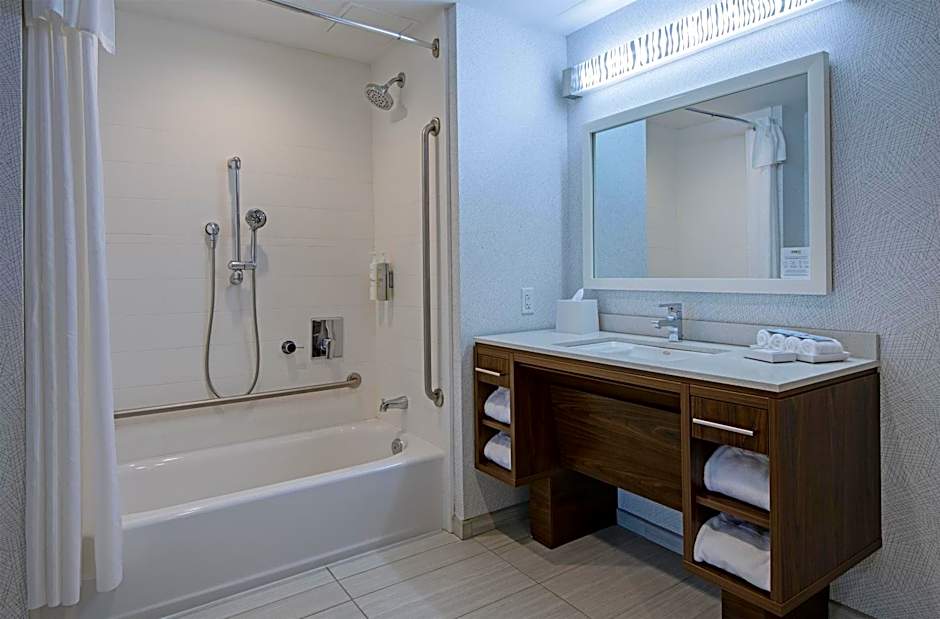 Home2 Suites By Hilton West Edmonton