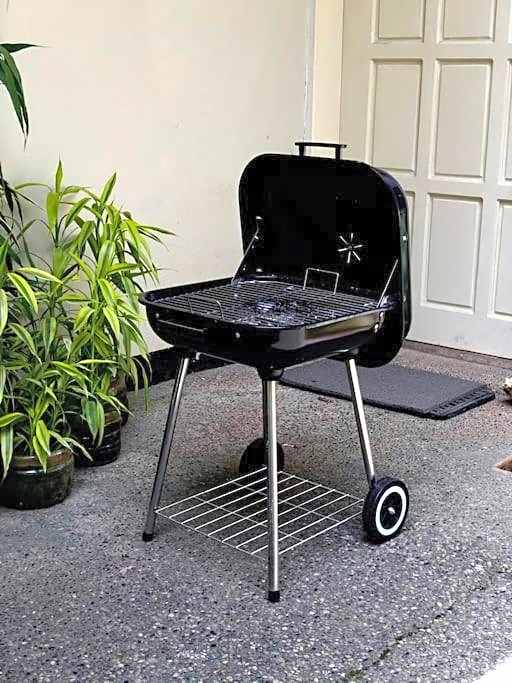 Mid-Century Modern Centrally Located Garden Oasis