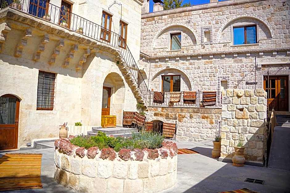 House 1938 Special Cave Hotel