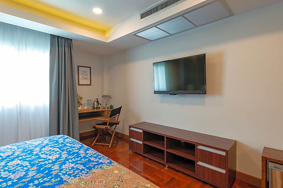 Maneeya Park Residence