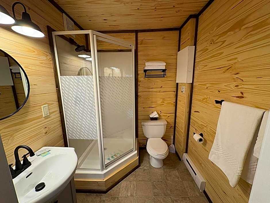 Photo 1 of 3 of 1 Bedroom Apartment