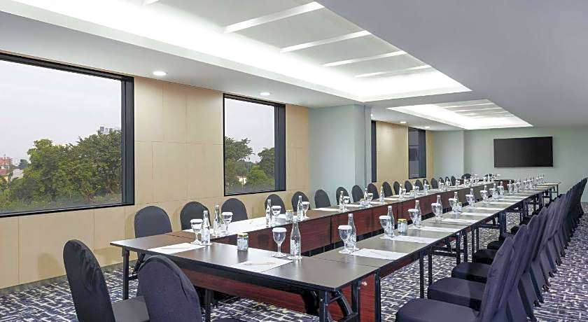 Mercure Jakarta Simatupang Hotel
