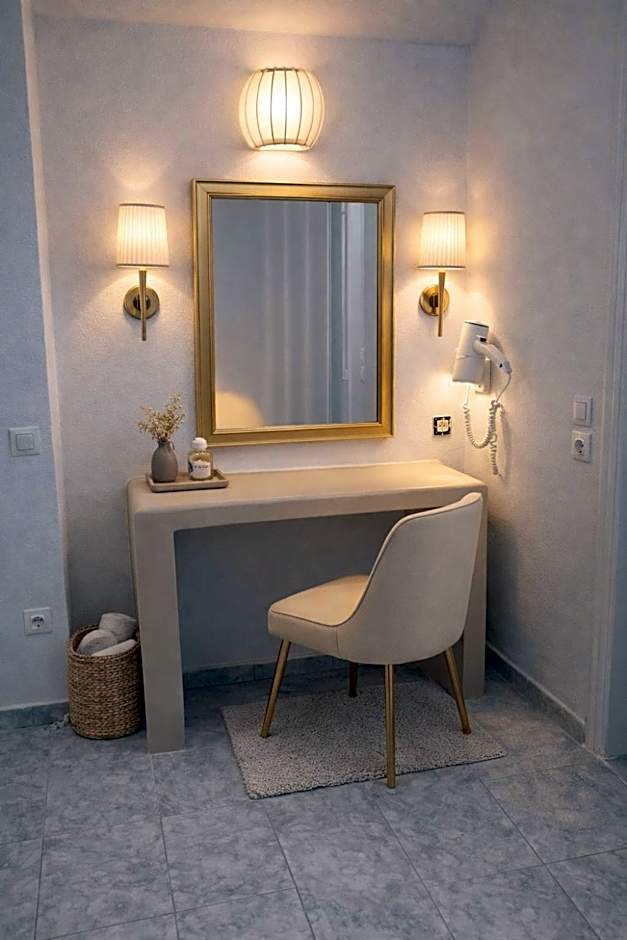 Noème Santorini