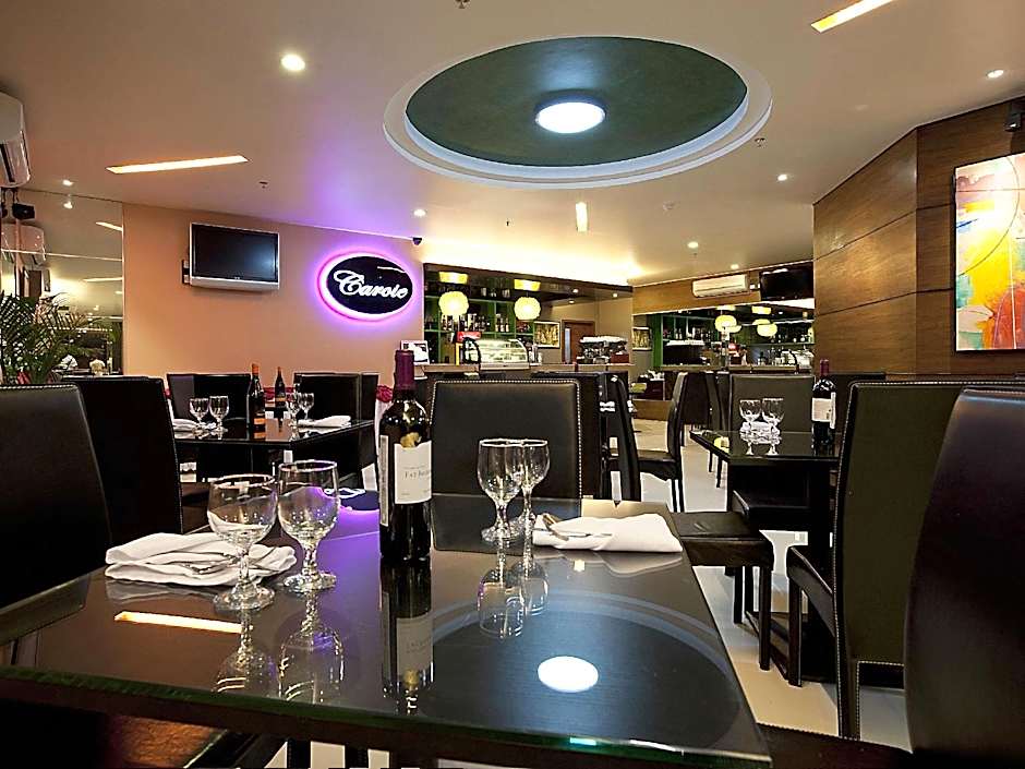 Allure Hotel & Suites