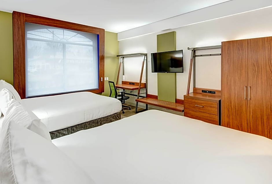 Holiday Inn Express Woodbridge By IHG