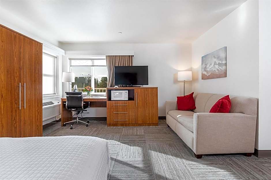 Marshall Suites Bainbridge Island, SureStay Collection by BW